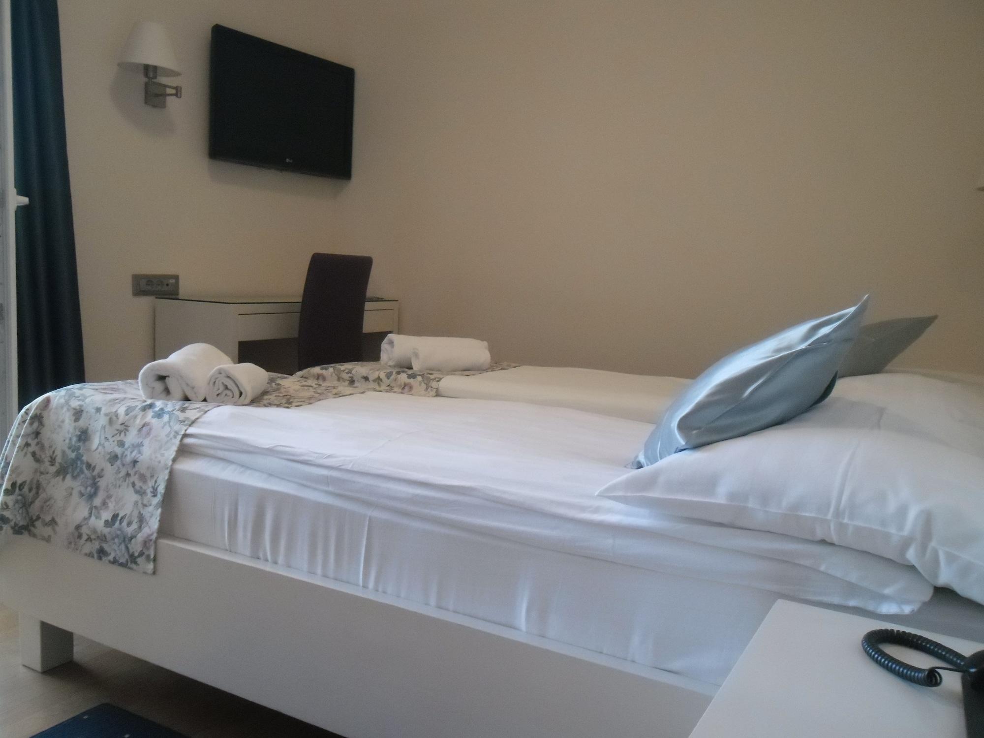 Hotel Pleter Міміце Екстер'єр фото