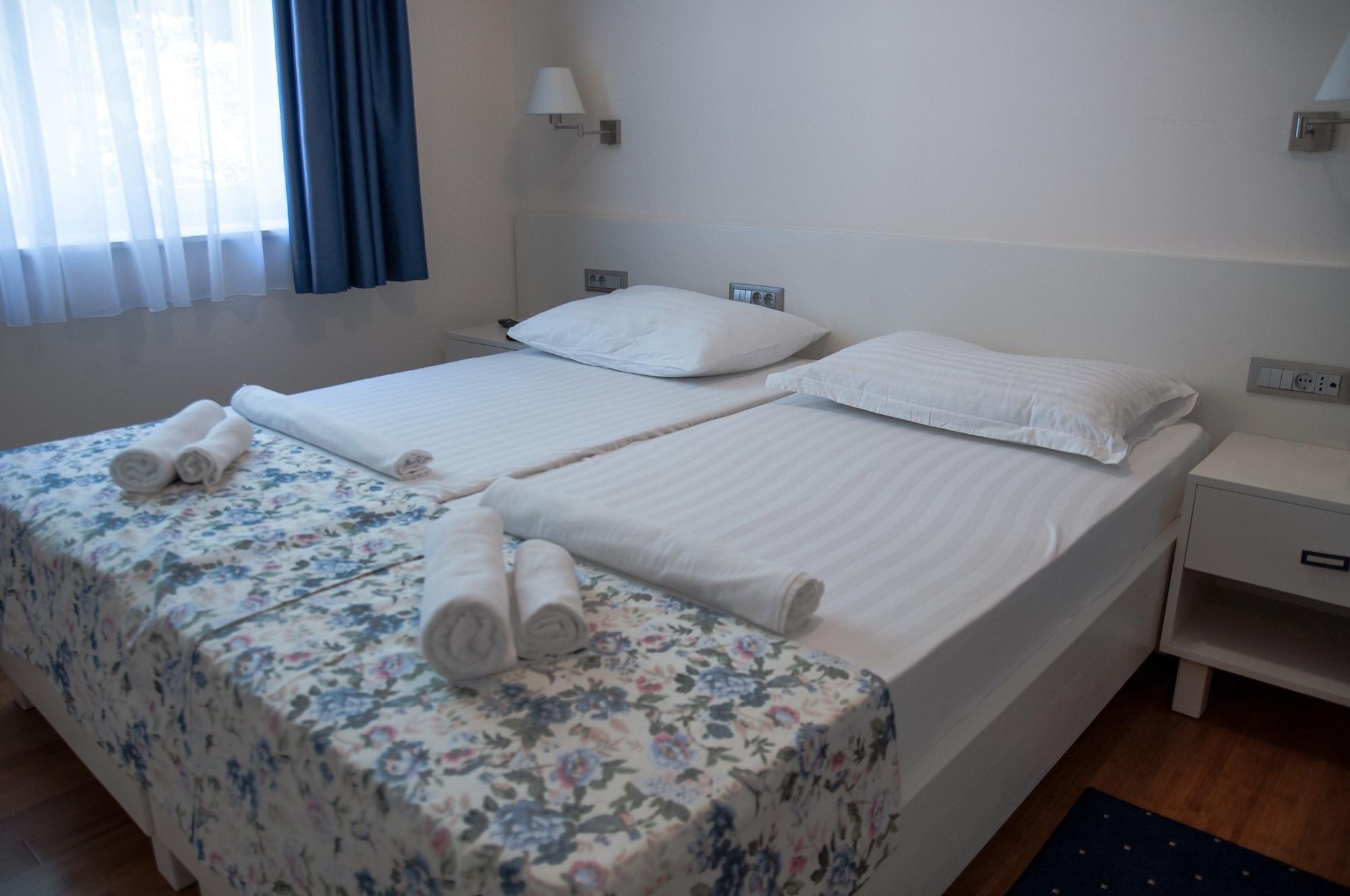 Hotel Pleter Міміце Екстер'єр фото