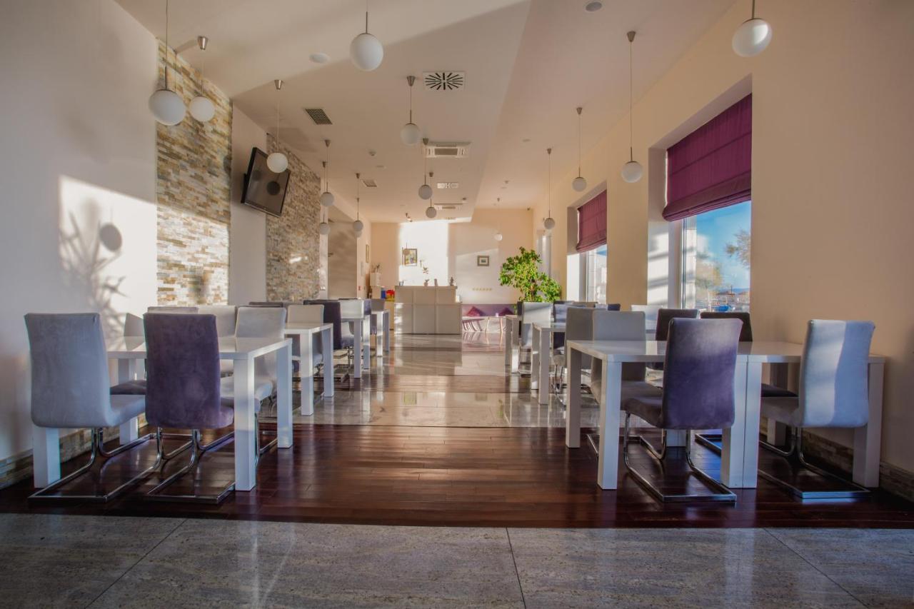 Hotel Pleter Міміце Екстер'єр фото