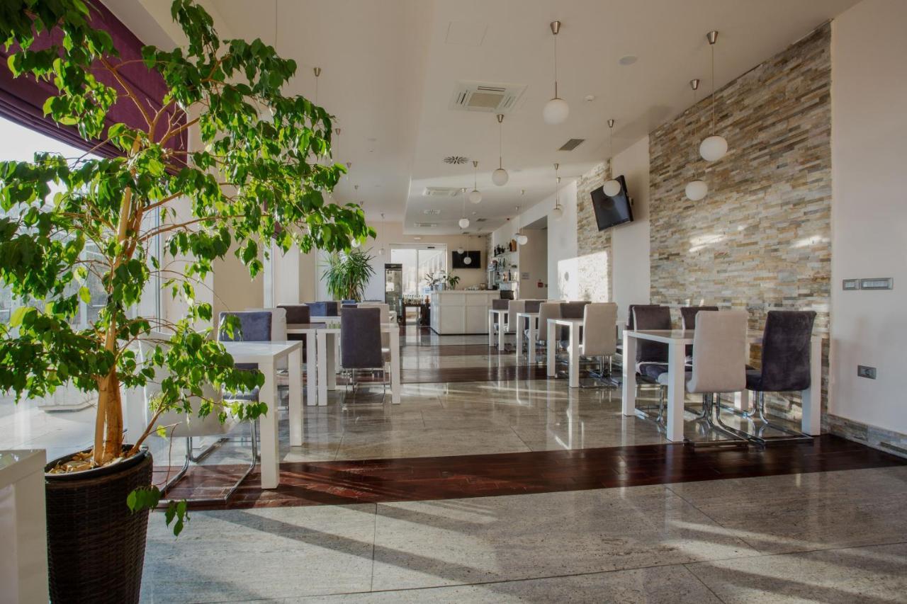 Hotel Pleter Міміце Екстер'єр фото