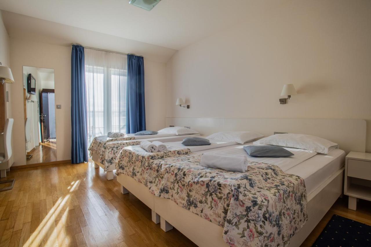 Hotel Pleter Міміце Екстер'єр фото