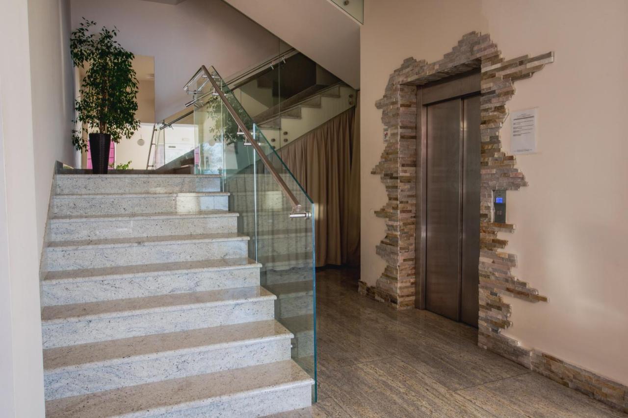 Hotel Pleter Міміце Екстер'єр фото